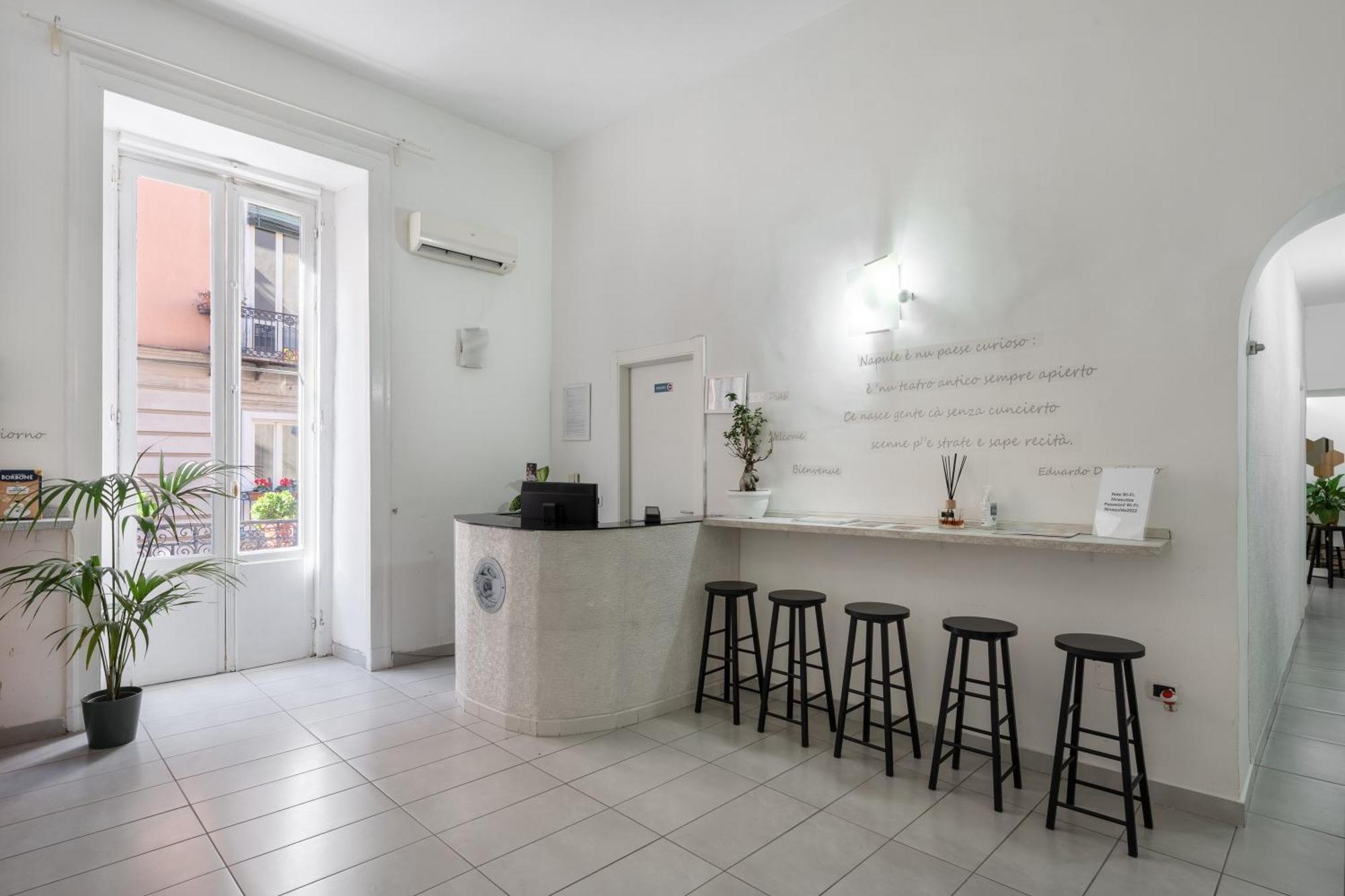 Nina Suites نابولي المظهر الخارجي الصورة