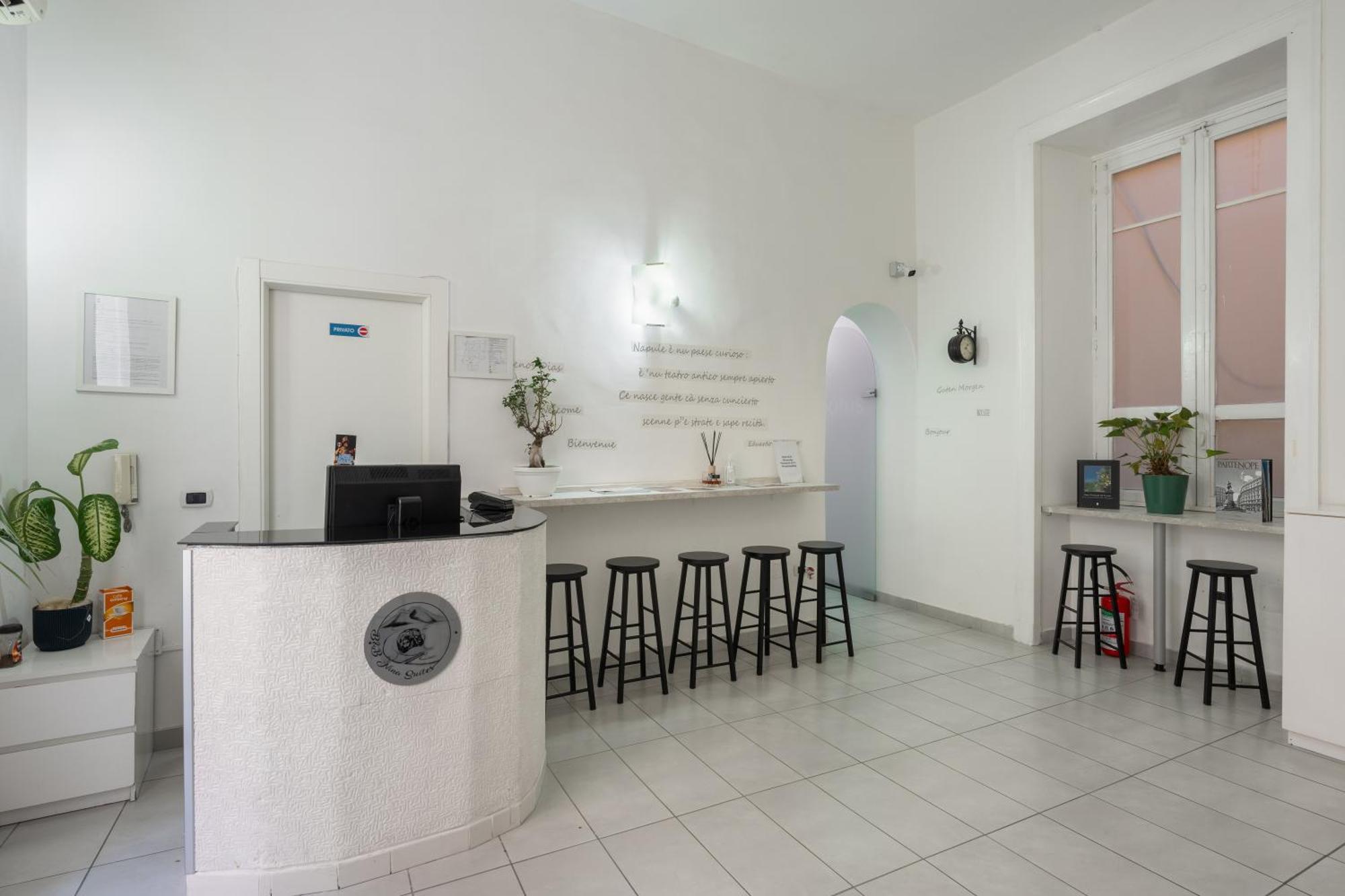 Nina Suites نابولي المظهر الخارجي الصورة