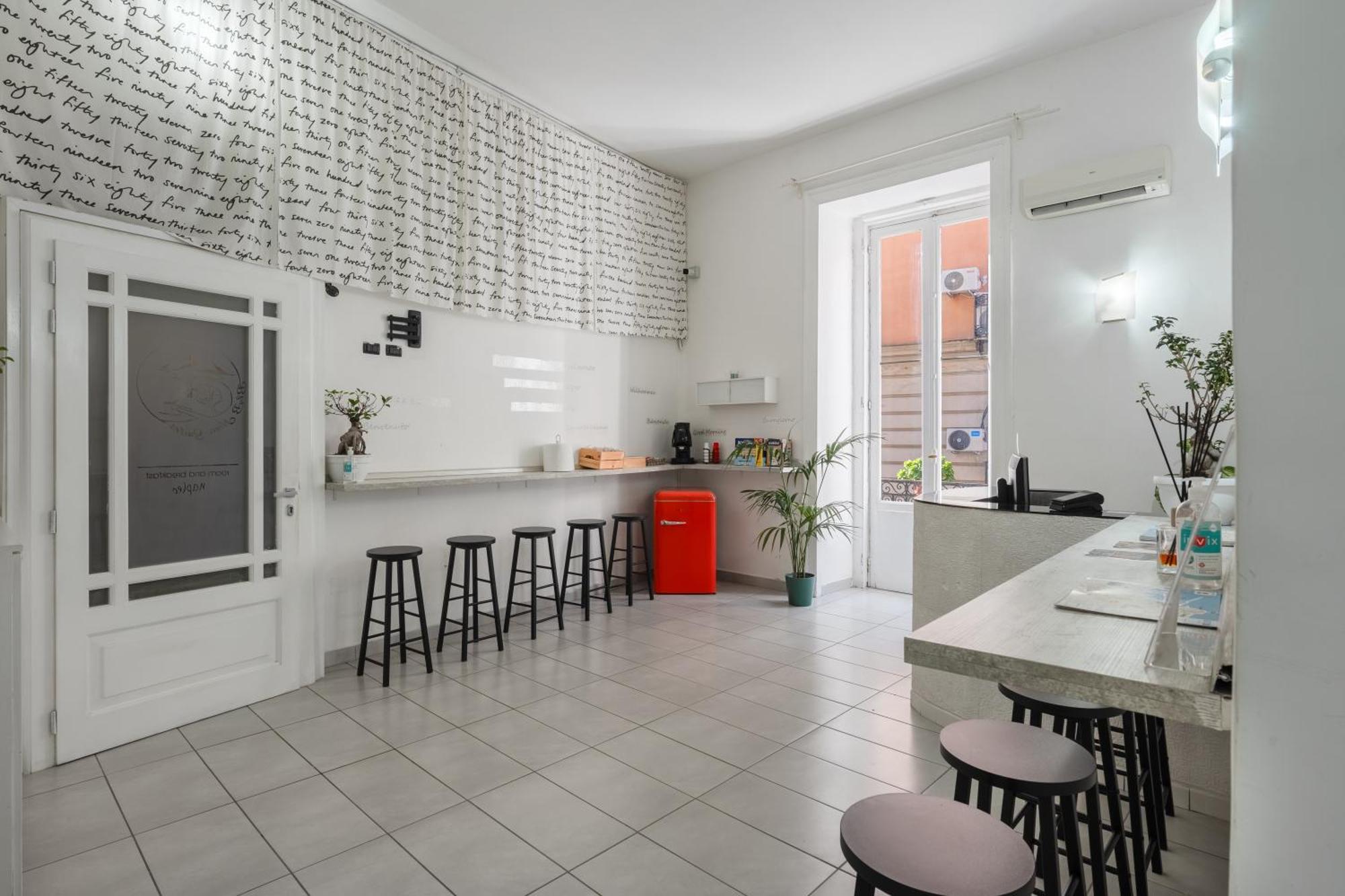Nina Suites نابولي المظهر الخارجي الصورة