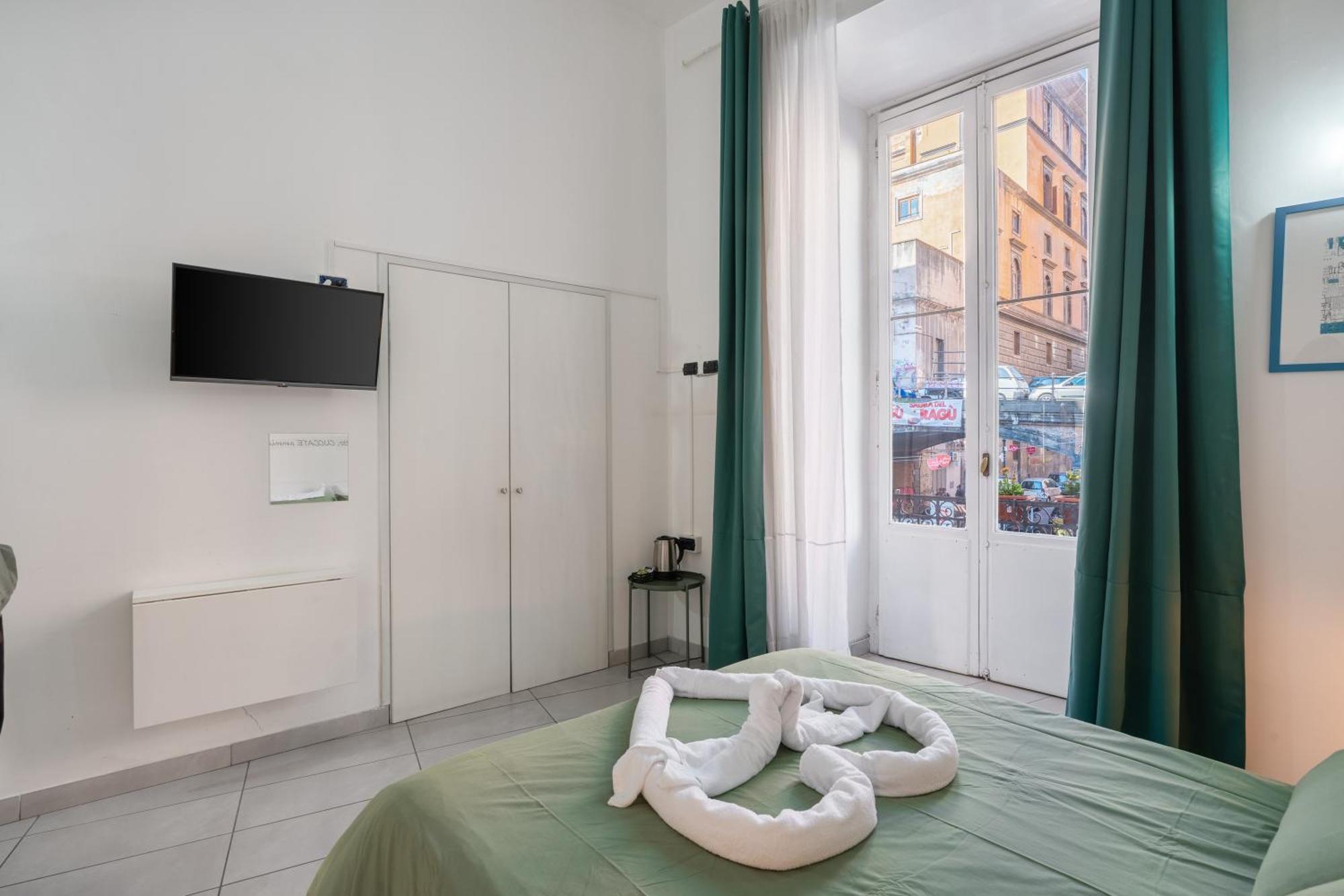 Nina Suites نابولي المظهر الخارجي الصورة