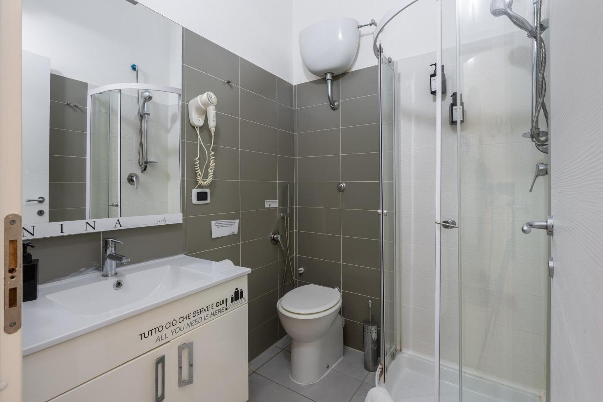 Nina Suites نابولي المظهر الخارجي الصورة