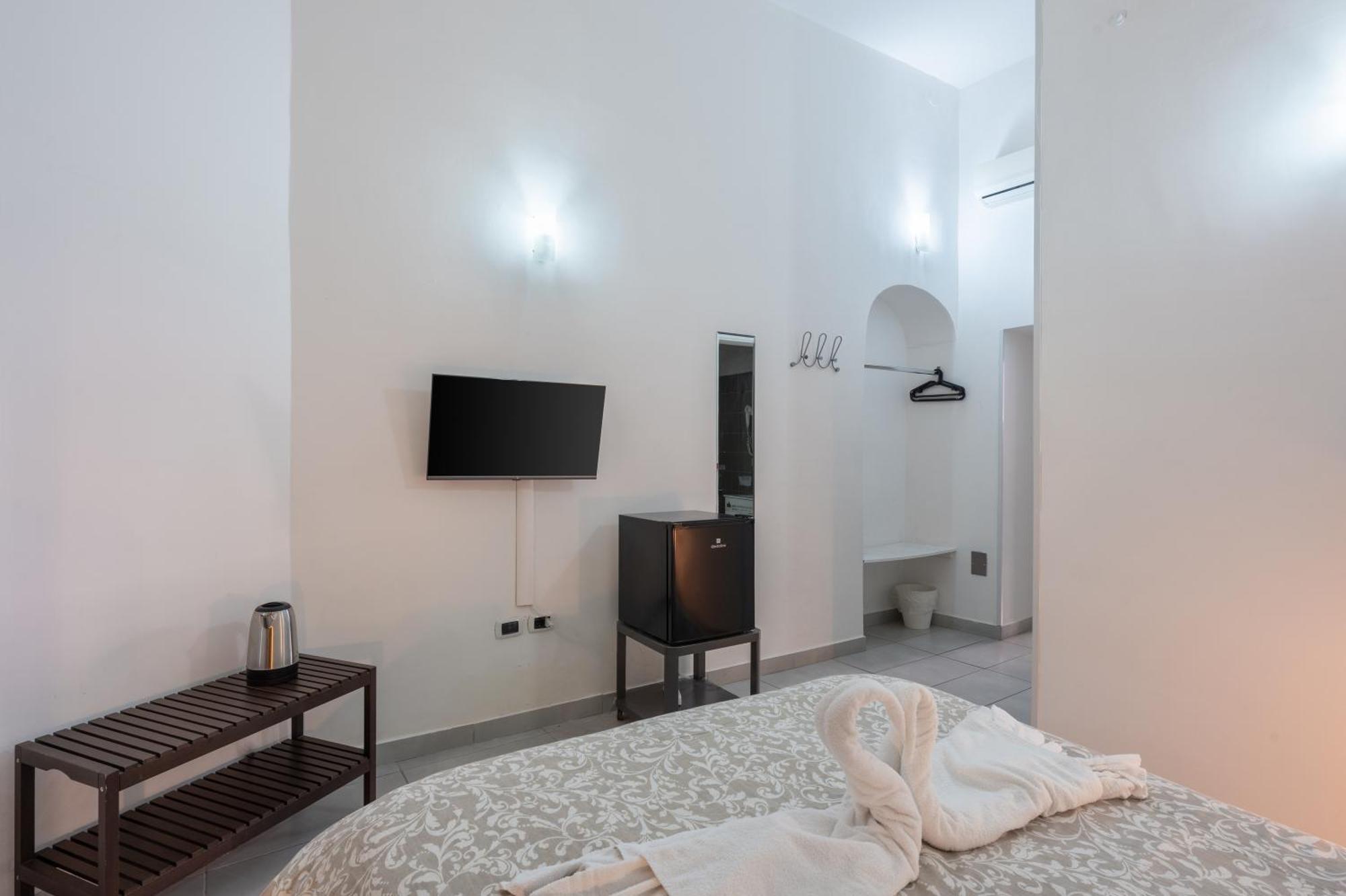 Nina Suites نابولي المظهر الخارجي الصورة