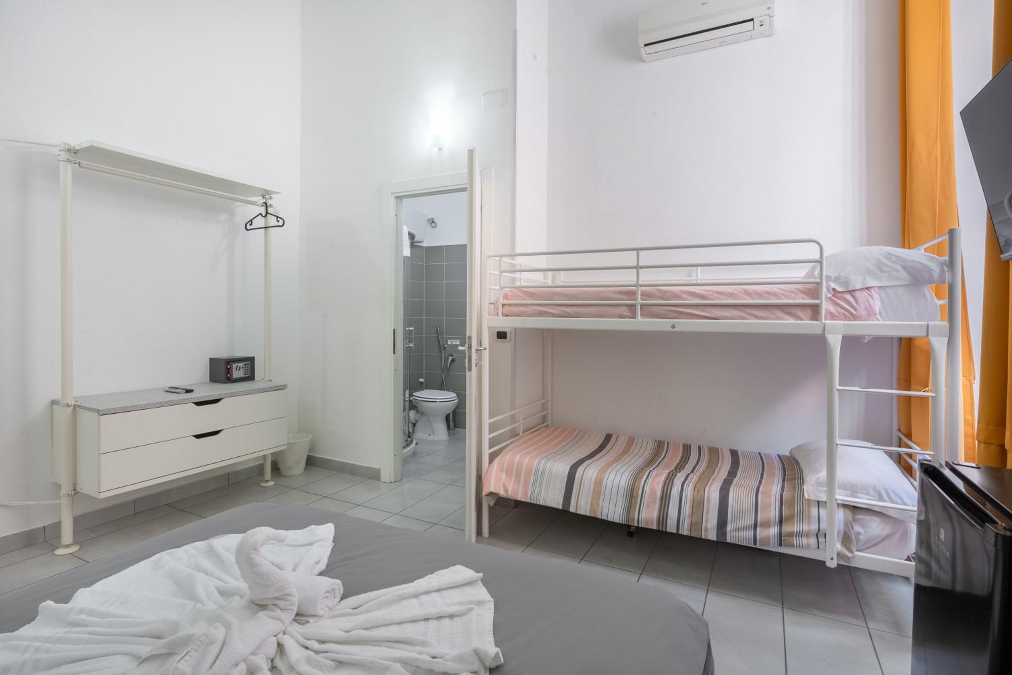 Nina Suites نابولي المظهر الخارجي الصورة