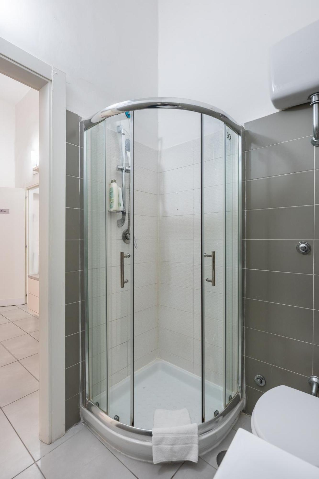 Nina Suites نابولي المظهر الخارجي الصورة